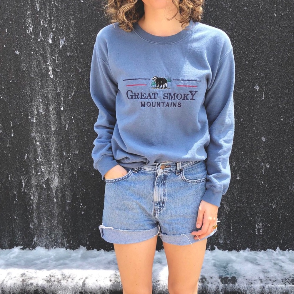 Smoky mountain crew neck